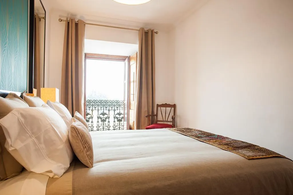 Bairrus Lisbon Apartments - Cathedral Portugal