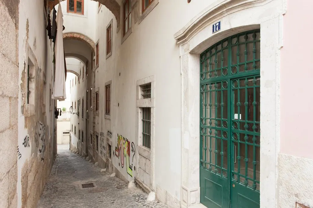 Bairrus Lisbon Apartments - Cathedral 0*,