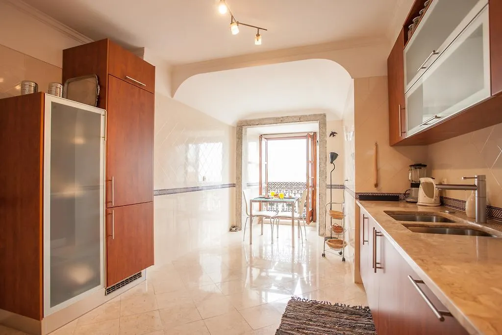 Bairrus Lisbon Apartments - Cathedral 0*,